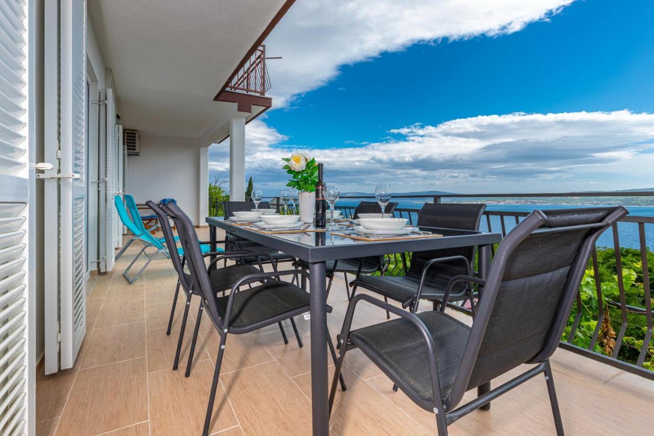 Apartmani Jasminka Dramalj Exterior foto