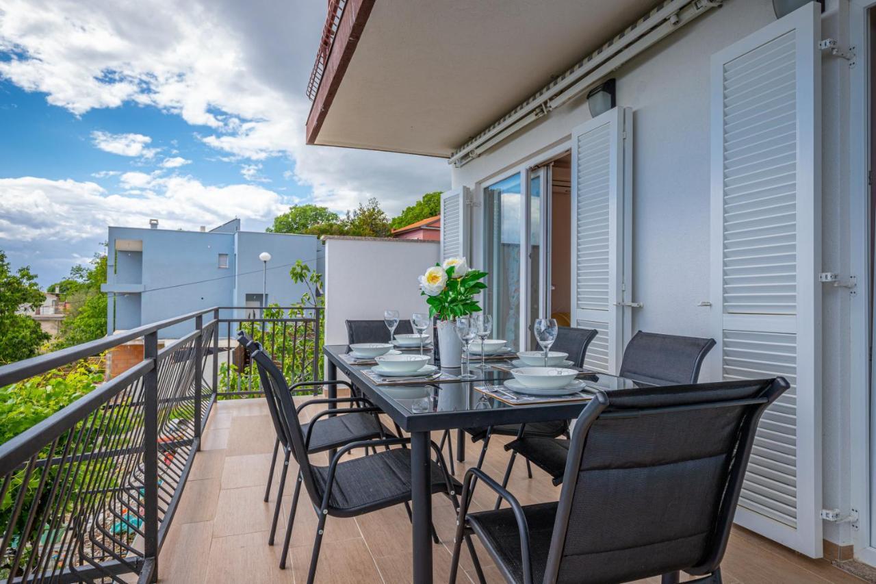 Apartmani Jasminka Dramalj Exterior foto