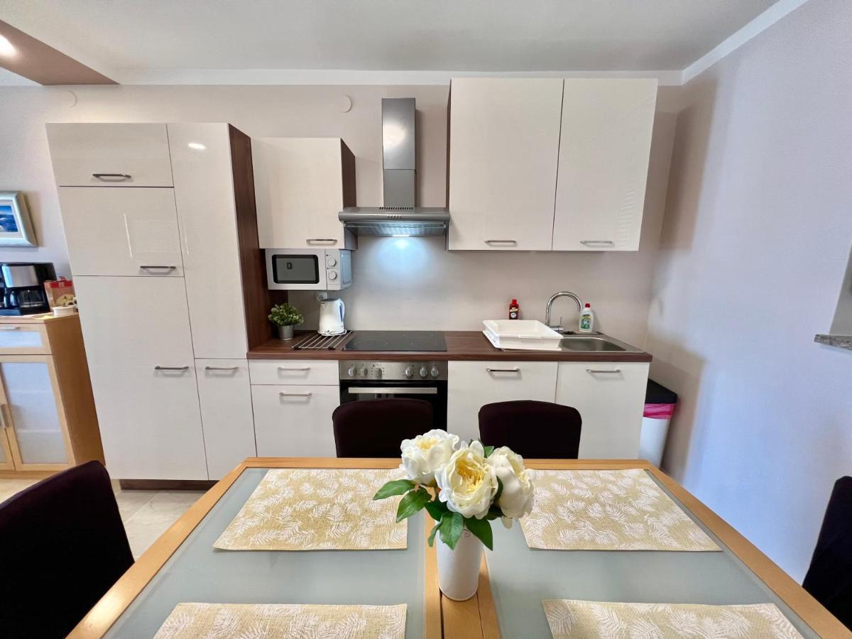 Apartmani Jasminka Dramalj Exterior foto